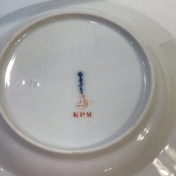 Pair Antique Art Deco KPM Berlin salad plates high value - Picture 2 of 4